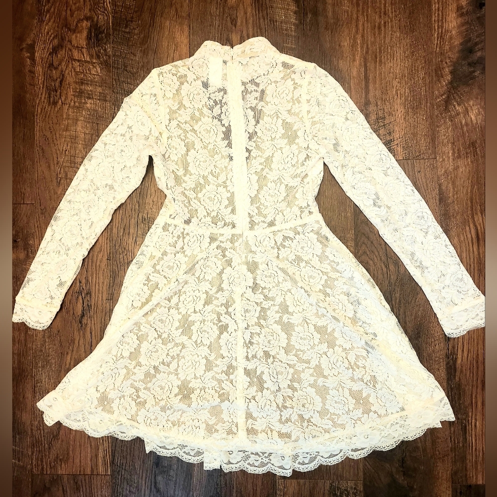Juniors Small Guitii Lace Dress - Picture 3 of 7